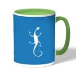 كوب قهوة بمقبض اخضر بتصميم سحليه