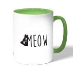 كوب قهوة بمقبض اخضر بتصميم قطه لطيفه