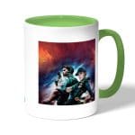 كوب قهوة بمقبض اخضر بتصميم كريس وكلير ريدفيلد 2