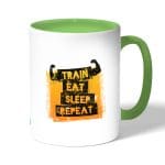 كوب قهوة بمقبض اخضر بتصميم كن قوي