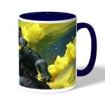 كوب قهوة بمقبض ازرق داكن بتصميم أبيكس ليجندز كوستيك