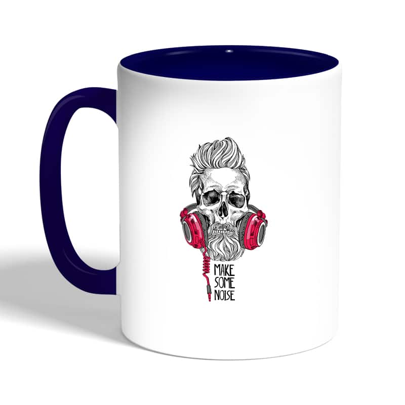 كوب-قهوة-بمقبض-ازرق-داكن-بتصميم-الأستماع-الى-الموسيقى-2