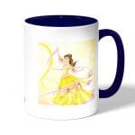 كوب قهوة بمقبض ازرق داكن بتصميم الاميرة بيلا فيلم الجميلة والوحش