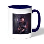 كوب قهوة بمقبض ازرق داكن بتصميم الشرطيه جيل فالنتاين  رزدنت ايفل 3