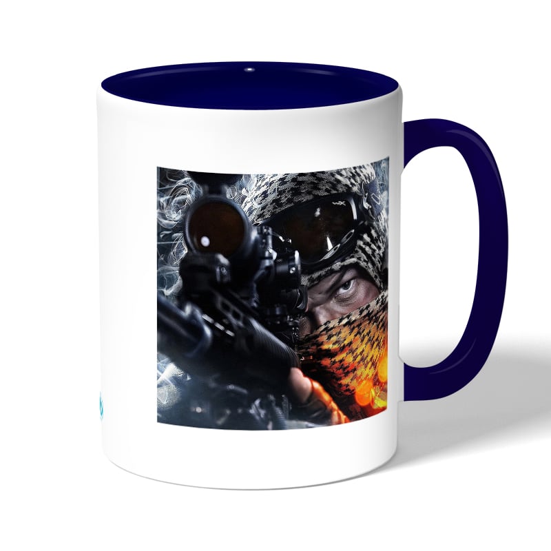 كوب قهوة بمقبض ازرق داكن بتصميم القناص  باتلفيلد 1 كوب قهوة بمقبض ازرق داكن بتصميم القناص  باتلفيلد 1