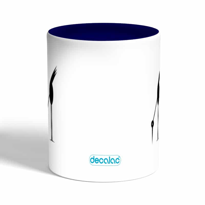 كوب-قهوة-بمقبض-ازرق-داكن-بتصميم-طائر-أسود-1