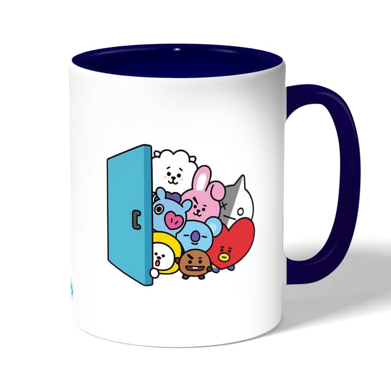 كوب قهوة بمقبض ازرق داكن بتصميم عائلة بانقتان شخصيات BTS كوب قهوة بمقبض ازرق داكن بتصميم عائلة بانقتان شخصيات BTS