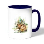 كوب قهوة بمقبض ازرق داكن بتصميم غزال صغير