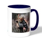 كوب قهوة بمقبض ازرق داكن بتصميم فيمون سبايدر مان