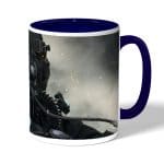 كوب قهوة بمقبض ازرق داكن بتصميم  لعبة ديث ستراندنغ