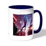 كوب قهوة بمقبض ازرق داكن بتصميم مايلز مورالز سبايدر مان