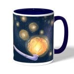 كوب قهوة بمقبض ازرق داكن بتصميم وداع إيس ون بيس