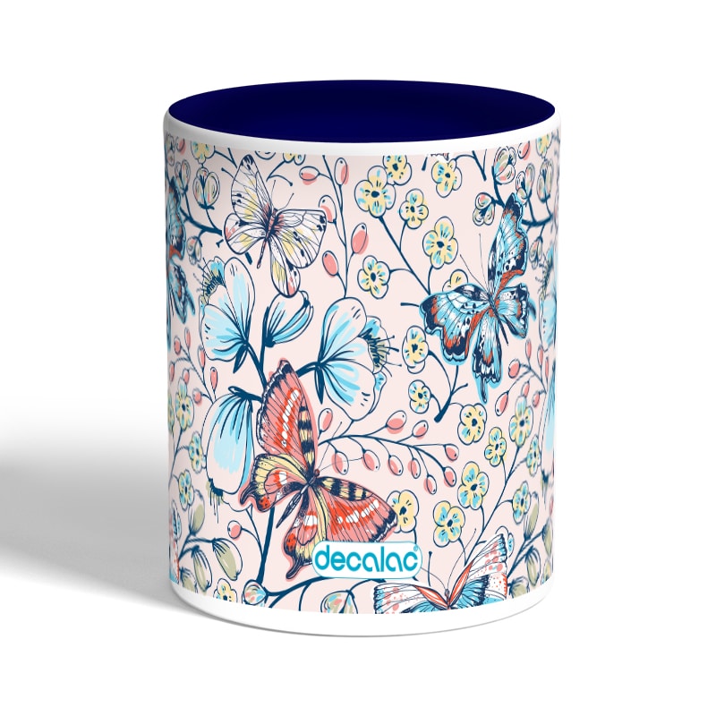 كوب-قهوة-بمقبض-ازرق-داكن-بتصميم-ورود-وفراشات-1