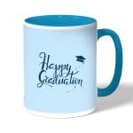 كوب قهوة بمقبض ازرق فاتح بتصميم تخرج