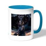 كوب قهوة بمقبض ازرق فاتح بتصميم جيل فالنتاين رزدنت ايفل 3