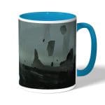 كوب قهوة بمقبض ازرق فاتح بتصميم حافة العالم ديث ستراندنغ