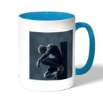 كوب قهوة بمقبض ازرق فاتح بتصميم سبايدر مان الاسود