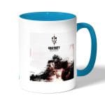 كوب قهوة بمقبض ازرق فاتح بتصميم كول أوف ديوتي جوستس