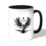 كوب قهوة بمقبض اسود بتصميم أساسنز كريد الجناح الأسود