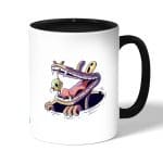 كوب قهوة بمقبض اسود بتصميم التمساح والصوص