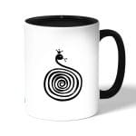 كوب قهوة بمقبض اسود بتصميم ثعبان لطيف