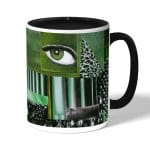 كوب قهوة بمقبض اسود بتصميم فن تجريدي