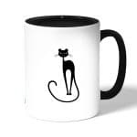 كوب قهوة بمقبض اسود بتصميم قطه انيقه