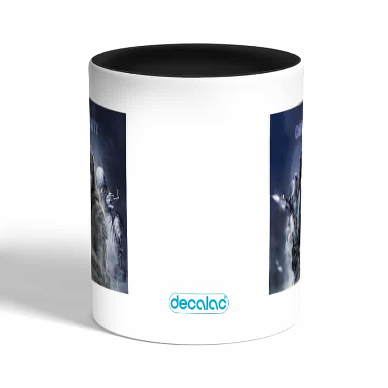 كوب-قهوة-بمقبض-اسود-بتصميم-كول-أوف-ديوتي-تعاون-جماعي-1