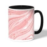 كوب قهوة بمقبض اسود بتصميم وردي