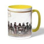 كوب قهوة بمقبض اصفر بتصميم أساسنز كريد جميع الشخصيات