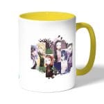 كوب قهوة بمقبض اصفر بتصميم اصدقاء قاتل شيطان