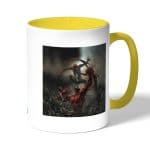 كوب قهوة بمقبض اصفر بتصميم القتال ضد سبايدر مان