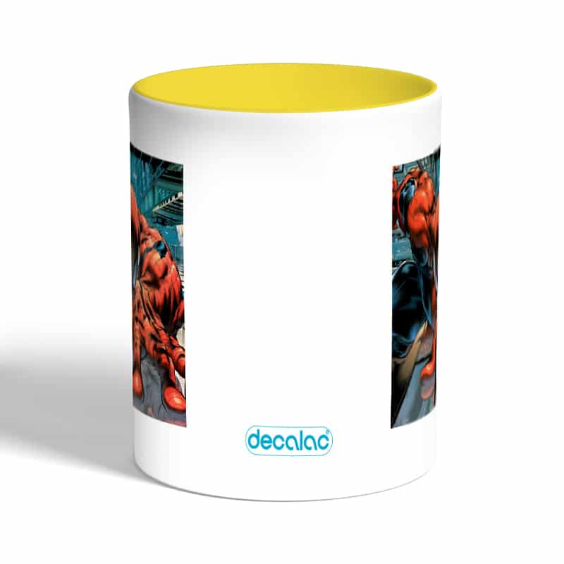 كوب-قهوة-بمقبض-اصفر-بتصميم-تسلق-الجدران-سبايدر-مان-1