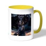 كوب قهوة بمقبض اصفر بتصميم جيل فالنتاين رزدنت ايفل 3