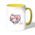 كوب قهوة بمقبض اصفر بتصميم زوجين الحب فلامنغو