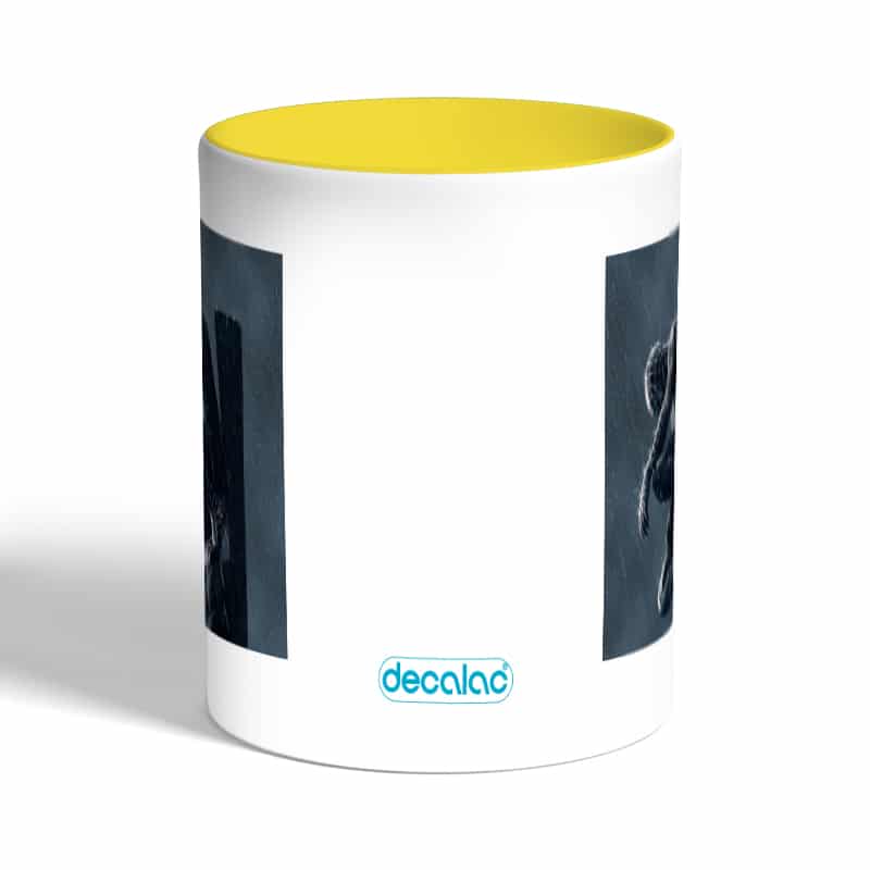 كوب-قهوة-بمقبض-اصفر-بتصميم-سبايدر-مان-الاسود-1