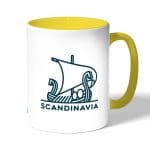 كوب قهوة بمقبض اصفر بتصميم سفينة