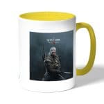 كوب قهوة بمقبض اصفر بتصميم قوة جيرالت من ريفي ذا ويتشر 3 وايلد هانت