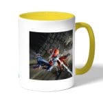 كوب قهوة بمقبض اصفر بتصميم قوة سبيدر مان