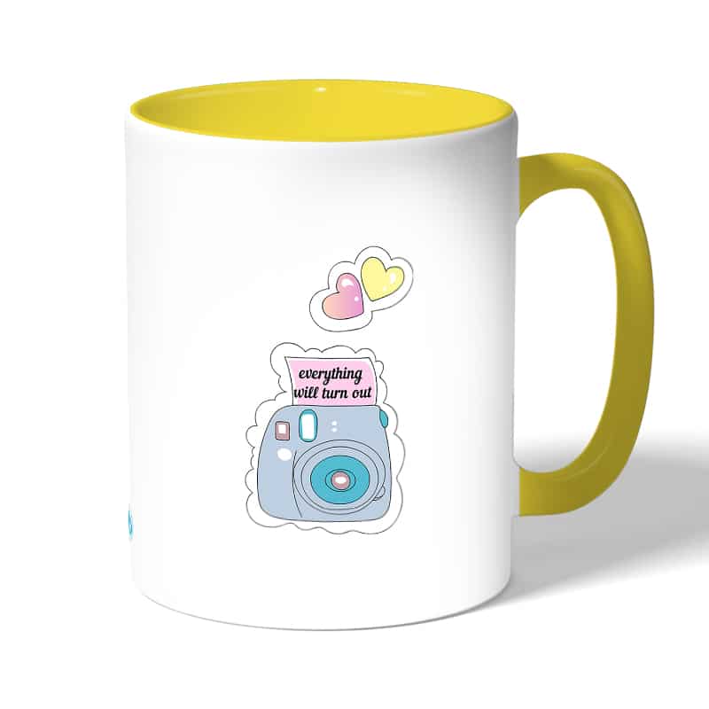 كوب قهوة بمقبض اصفر بتصميم كرتون كاميرا كوب قهوة بمقبض اصفر بتصميم كرتون كاميرا