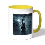 كوب قهوة بمقبض اصفر بتصميم كريس ريدفيلد 2