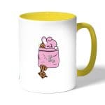 كوب قهوة بمقبض اصفر بتصميم كوكي و شوكي شخصيات BTS