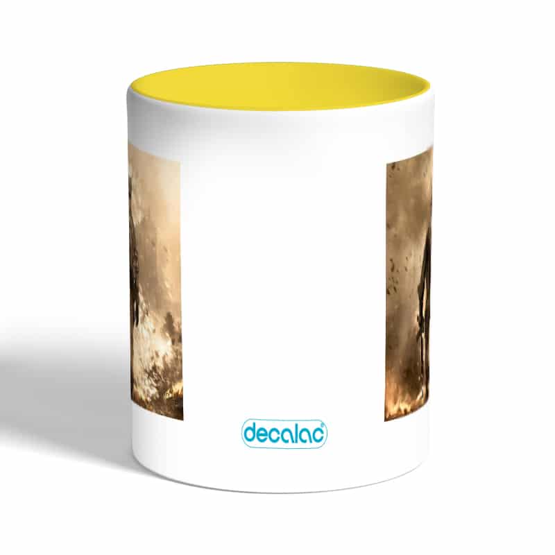 كوب-قهوة-بمقبض-اصفر-بتصميم-كول-أوف-ديوتي-نيران-المعركه-1