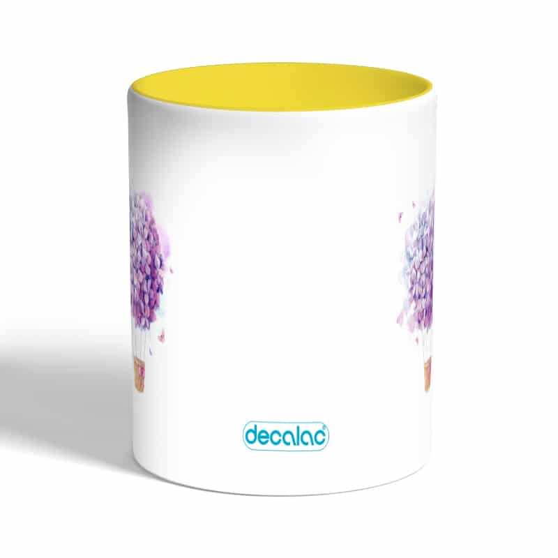 كوب-قهوة-بمقبض-اصفر-بتصميم-منطاد-بالورد-1