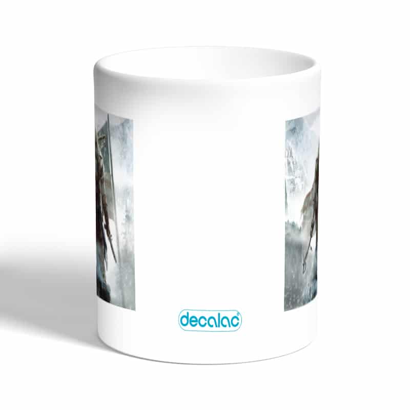 كوب-قهوة-بمقبض-ذهبي-بتصميم-أساسنز-كريد-الثورة-الأمريكية-1