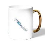 كوب قهوة بمقبض ذهبي بتصميم أنت تبدو رائعة