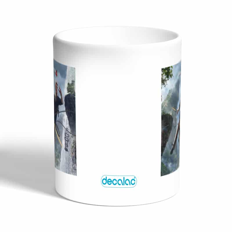 كوب-قهوة-بمقبض-ذهبي-بتصميم-أنشارتد-4-نيثن-دريك-1