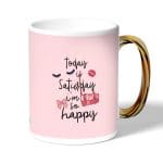 كوب قهوة بمقبض ذهبي بتصميم الأجازه