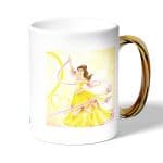 كوب قهوة بمقبض ذهبي بتصميم الاميرة بيلا فيلم الجميلة والوحش