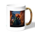 كوب قهوة بمقبض ذهبي بتصميم الاميره ميريدا تنقذ امها